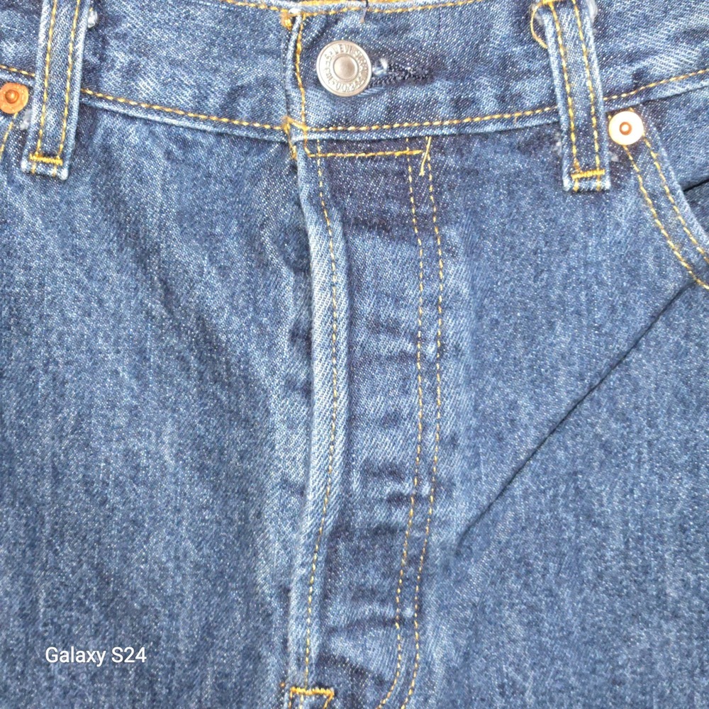 Levis 501 Original Fit Mens Medium Wash Blue Straight Leg Denim Jeans W33 L32